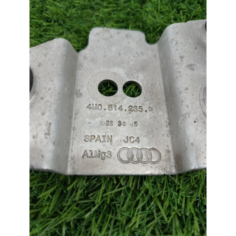 Кронштейн (двигатель и элементы) Audi Q7 4M 2015 3.0 CRE 4m0614235d