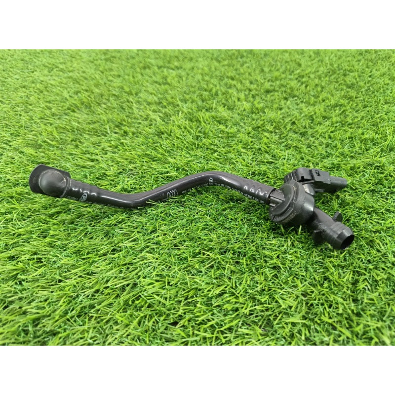 Вакуумный клапан (двигатель и элементы) Audi Q7 4M 2015 3.0 CRE 4m0611933b