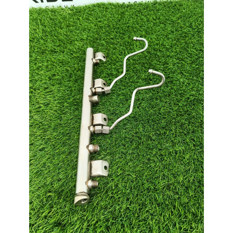 Топливная рампа (топливная система) BMW 5-series F10 2013 N63B44 13537547599