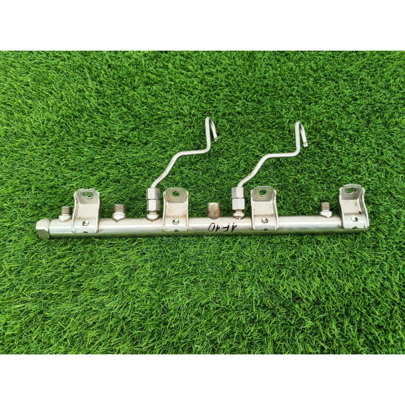 Топливная рампа (топливная система) BMW 5-series F10 2013 N63B44 13537547599