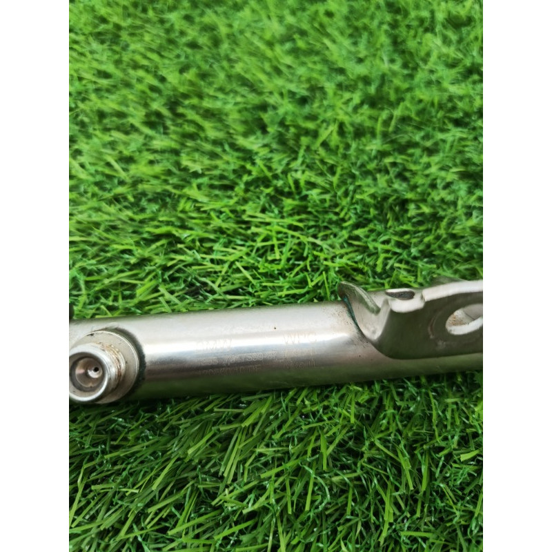 Топливная рампа (топливная система) BMW 5-series F10 2013 N63B44 13537547599