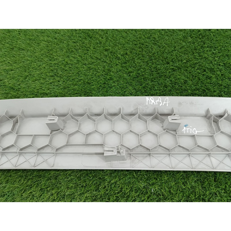 Обшивка крышки багажника (салон) Volkswagen Tiguan 5N 2011 1.4 CAVA 5n0867617