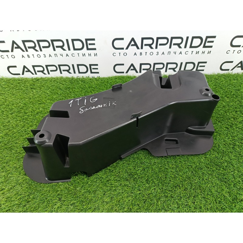 Лоток багажника (салон) Volkswagen Tiguan 5N 2011 1.4 CAVA 5n0012115c
