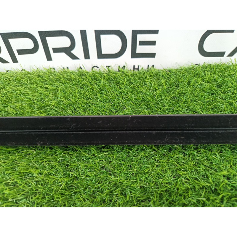 Внутрішній молдинг скла (зовнішні елементи кузова) Ford ESCAPE MK4 2020 1.5 LJ6Z7821456A