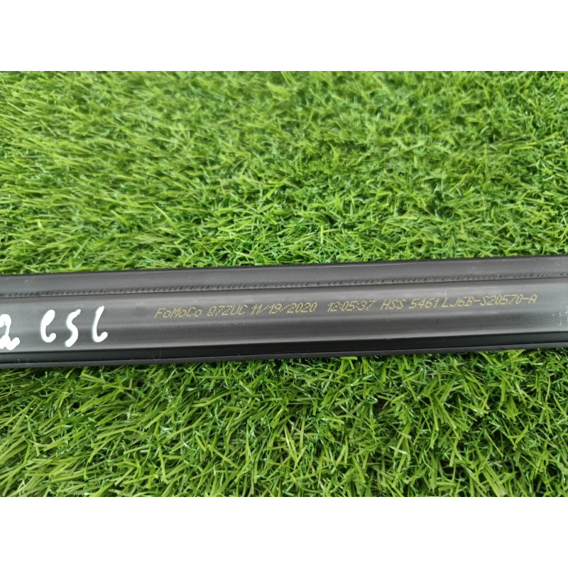 Внутрішній молдинг скла (зовнішні елементи кузова) Ford ESCAPE MK4 2020 1.5 LJ6Z7821456A