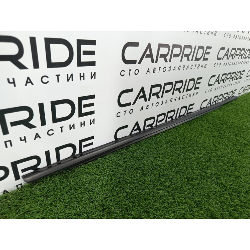 Молдинг стекла (кузов и элементы) Ford ESCAPE MK4 2020 1.5 LJ6Z-7821452-A