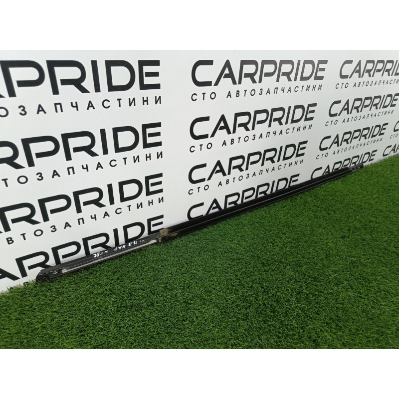 Молдинг стекла (кузов и элементы) Ford ESCAPE MK4 2020 1.5 LJ6Z-7821452-A