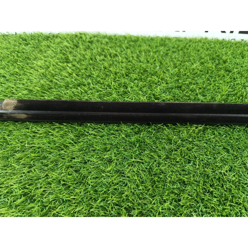 Молдинг стекла (кузов и элементы) Ford ESCAPE MK4 2020 1.5 LJ6Z-7821452-A