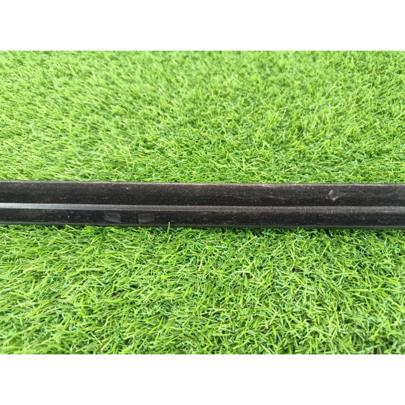 Молдинг стекла (кузов и элементы) Ford ESCAPE MK4 2020 1.5 LJ6Z-7821452-A