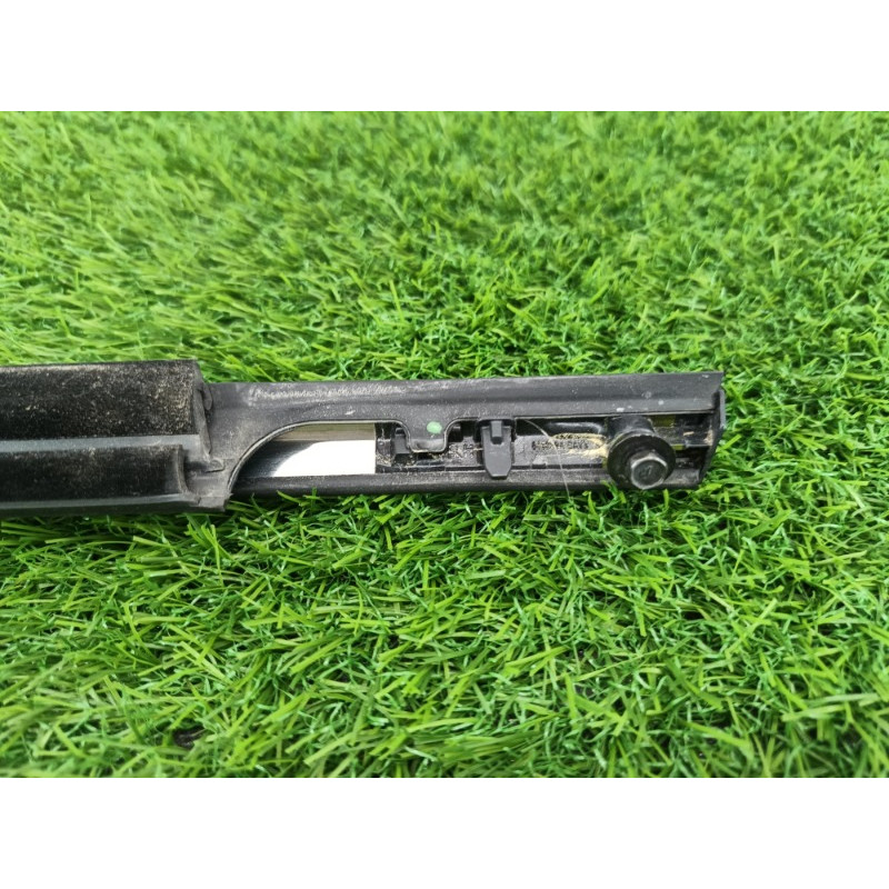 Молдинг стекла (кузов и элементы) Ford ESCAPE MK4 2020 1.5 LJ6Z-7821452-A