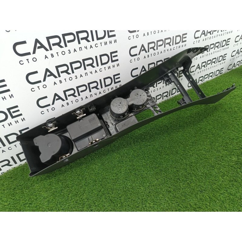 Центральная консоль (салон) Volkswagen Tiguan 5N 2011 1.4 CAVA 5n1863243c