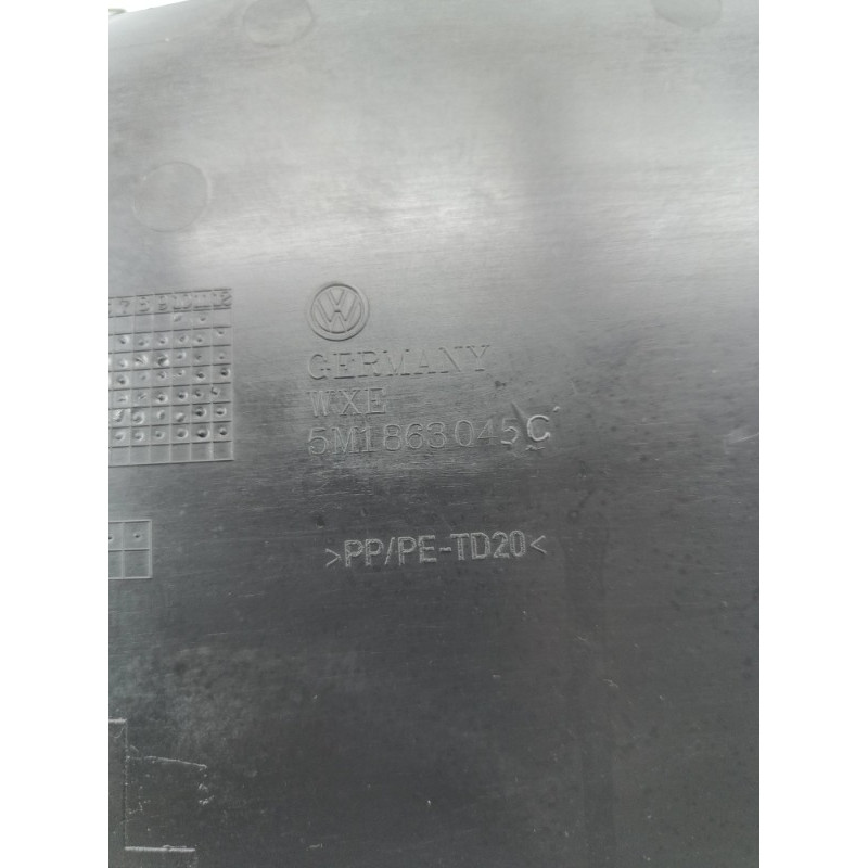 Накладка центральной консоли (салон) Volkswagen Tiguan 5N 2011 1.4 CAVA 5m1863045c