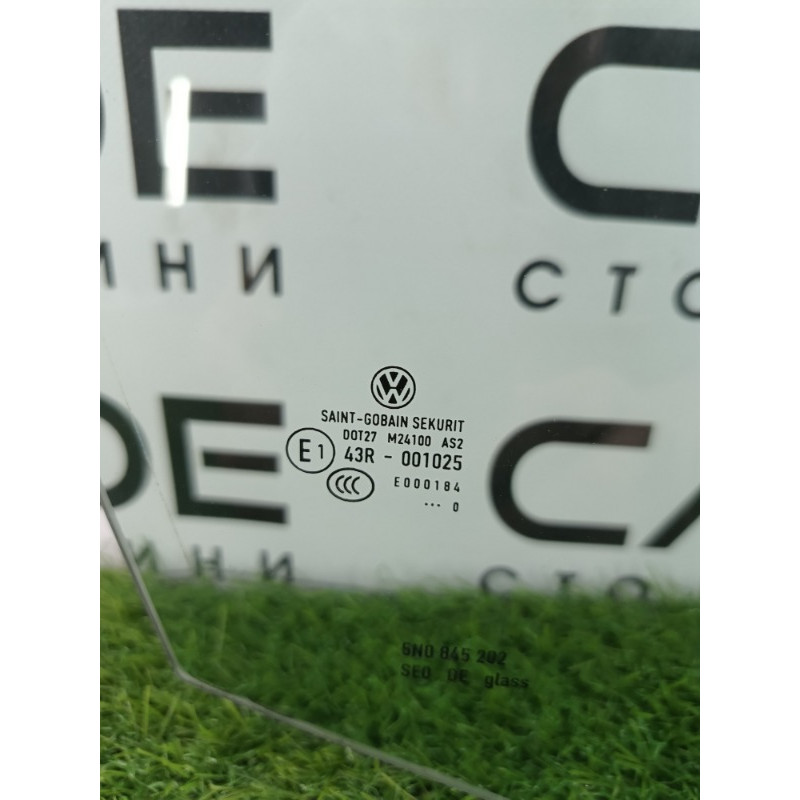 Стекло (кузов и элементы) Volkswagen Tiguan 5N 2011 1.4 CAVA 5n0845202