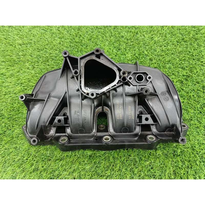 Коллектор впускной (впускная система) Volkswagen Tiguan 5N 2011 1.4 CAVA 03C129709BA