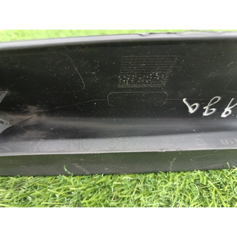 Обшивка крышки багажника (салон) Volkswagen Tiguan 5N 2011 1.4 CAVA 5n0867704b