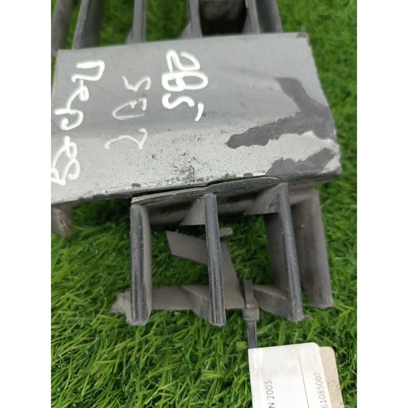 Решетка бампера (кузов и элементы) Volkswagen Passat B5 2003 2.5 AKN 3b0853666l