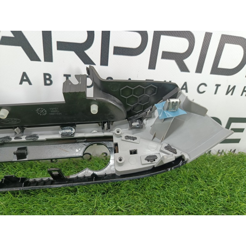 Декоративная накладка торпедо (салон) Ford ESCAPE MK4 2020 1.5 LJ6Z7813562CC