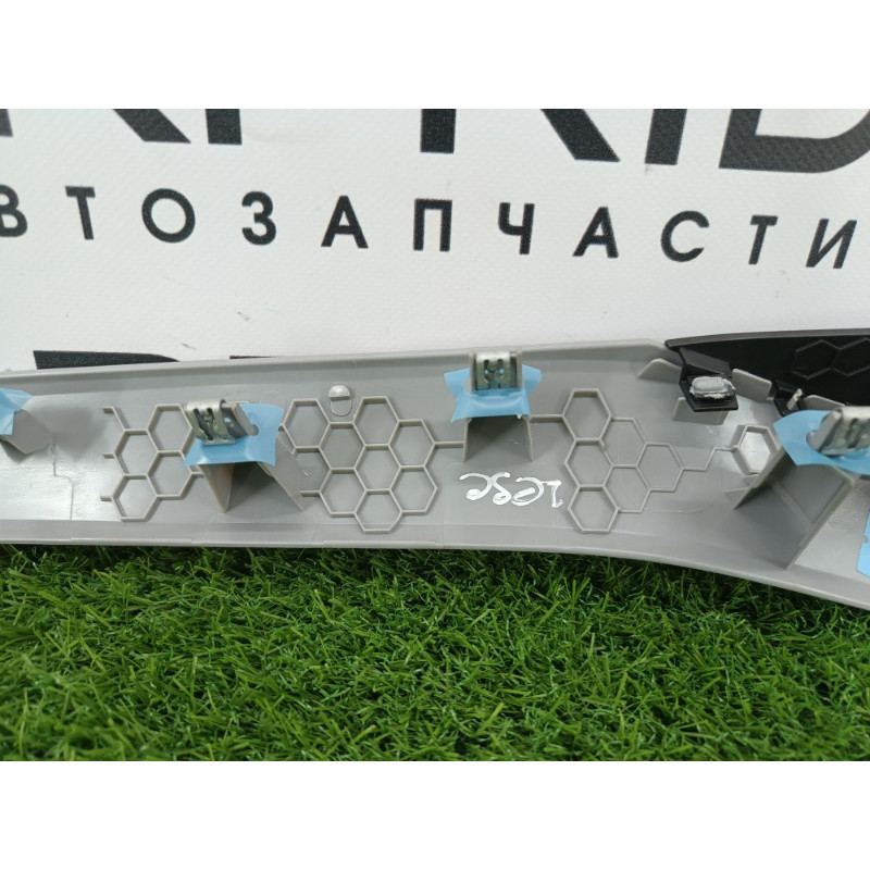 Декоративная накладка торпедо (салон) Ford ESCAPE MK4 2020 1.5 LJ6Z7813562CC