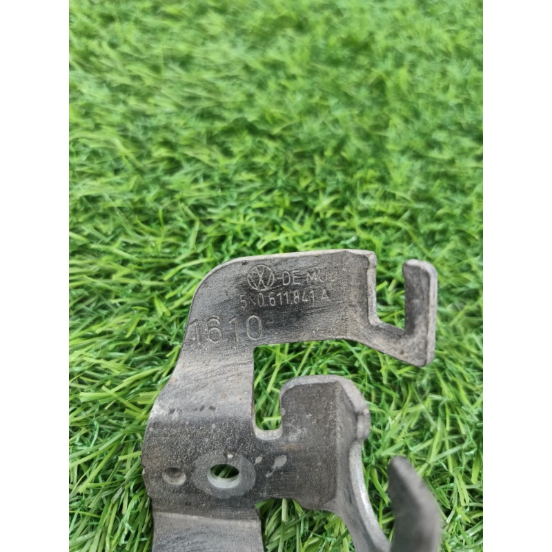 Кронштейн (двигатель и элементы) Volkswagen Tiguan 5N 2011 1.4 CAVA 5n0611841a