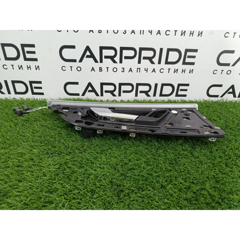 Ручка дверей внутрішня (салон) Audi Q7 4M 2015 3.0 CRE 4M0868093B