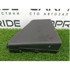 Крышка блока предохранителей