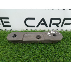 Кронштейн подрамника