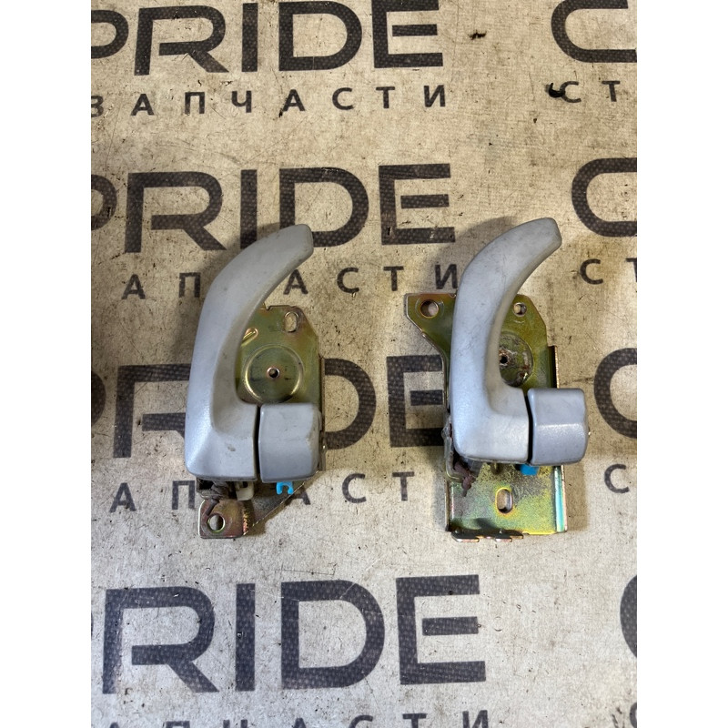 Ручка дверей внутрішня (салон) KIA Sorento BL 2005 2.5 CRDI 826223e000