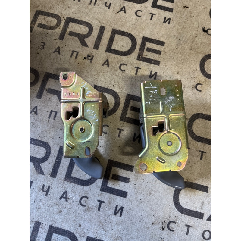 Ручка дверей внутрішня (салон) KIA Sorento BL 2005 2.5 CRDI 826223e000