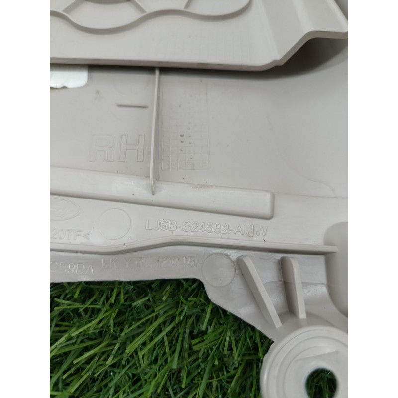 Обшивка центральної стійки (салон) Ford ESCAPE MK4 2020 1.5 LJ6Z7824356AA