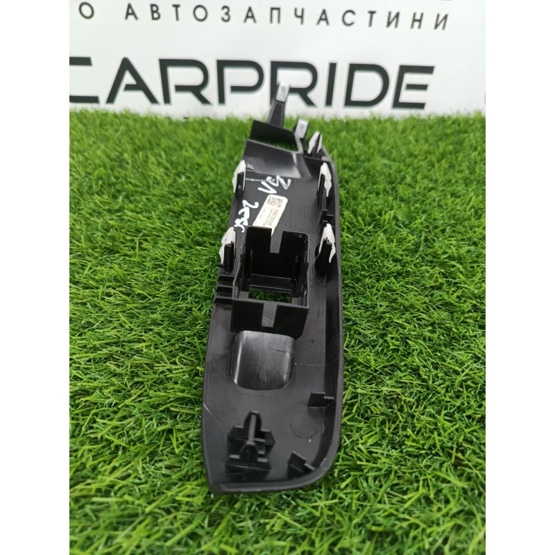 Накладка кнопок склопідйомника (салон) Ford ESCAPE MK4 2020 1.5 LJ6Z14525AB