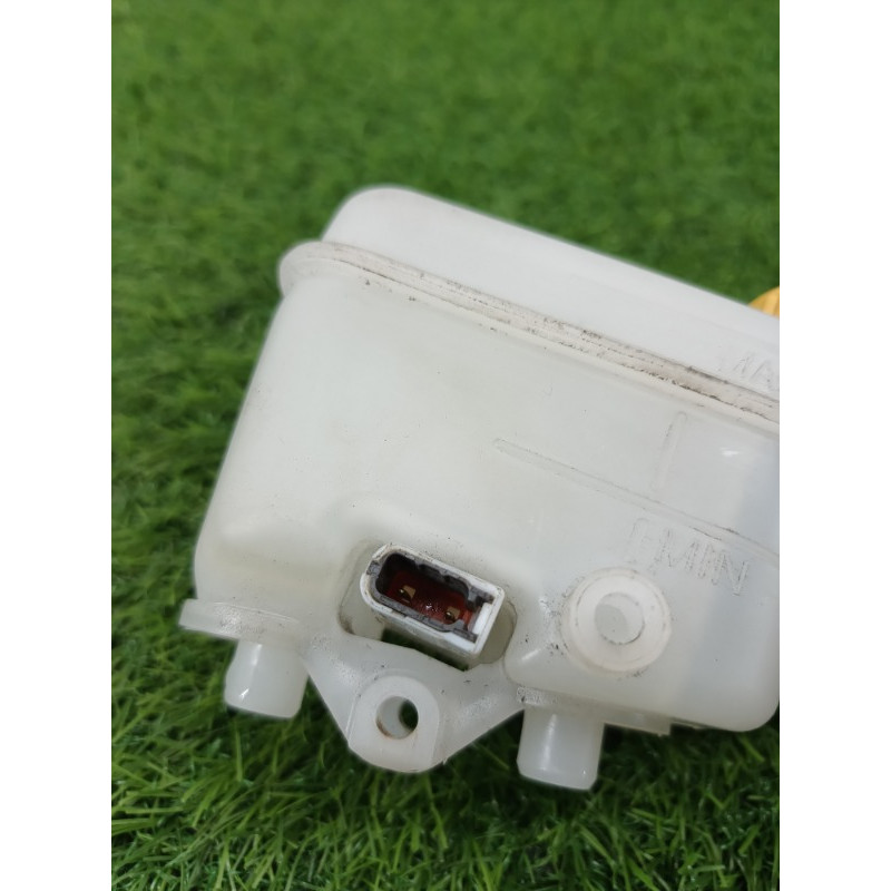 Бачок тормозной жидкости (тормозная система) Subaru Forester SK 2020 2.5 26451FJ010