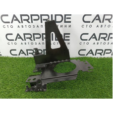 Крепление аккумулятора