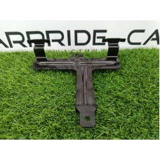 Крепление аккумулятора