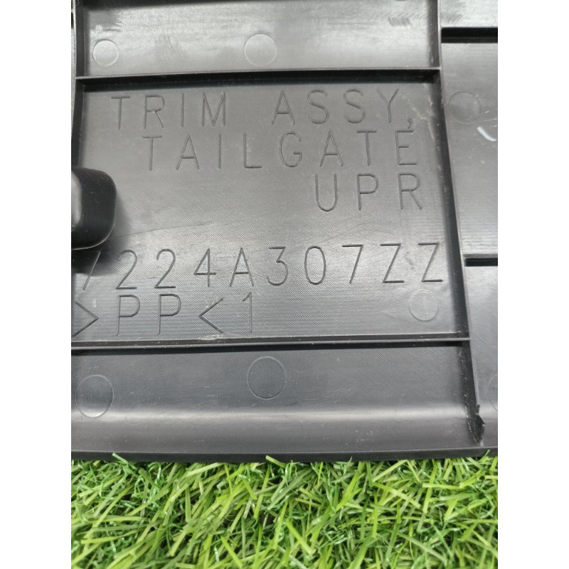 Обшивка крышки багажника (салон) Mitsubishi Outlander GM4W 2022 2.50 7224A307XA