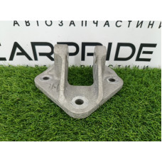 Кронштейн двигателя