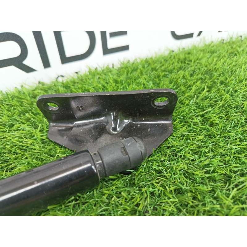 Амортизатор багажника (кузов і елементи) Mitsubishi Outlander GM4W 2022 2.50 5802a674