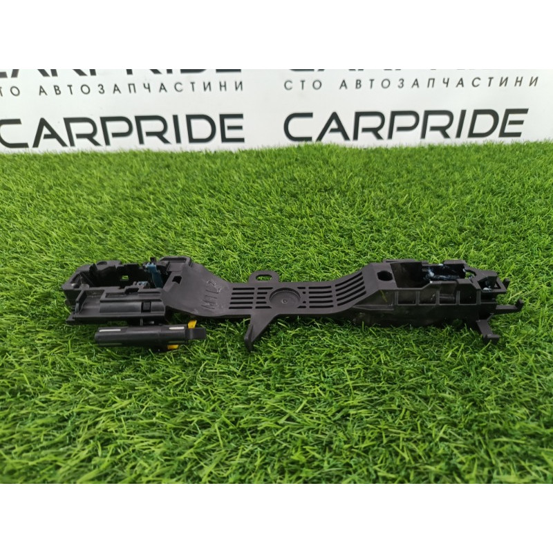 Кронштейн ручки дверей (кузов і елементи) Mitsubishi Outlander GM4W 2022 2.50 5716A661