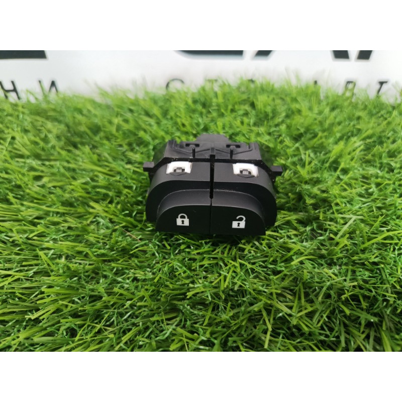 Кнопка блокировки центрального замка (электрика / кнопки) Mitsubishi Outlander GM4W 2022 2.50 8608A496