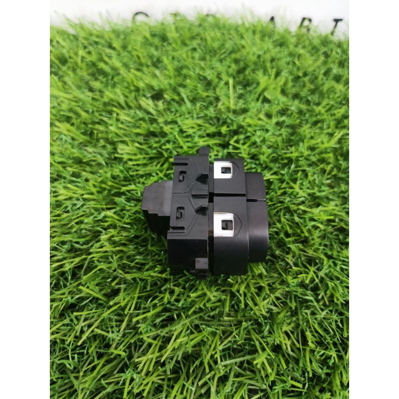 Кнопка блокировки центрального замка (электрика / кнопки) Mitsubishi Outlander GM4W 2022 2.50 8608A496