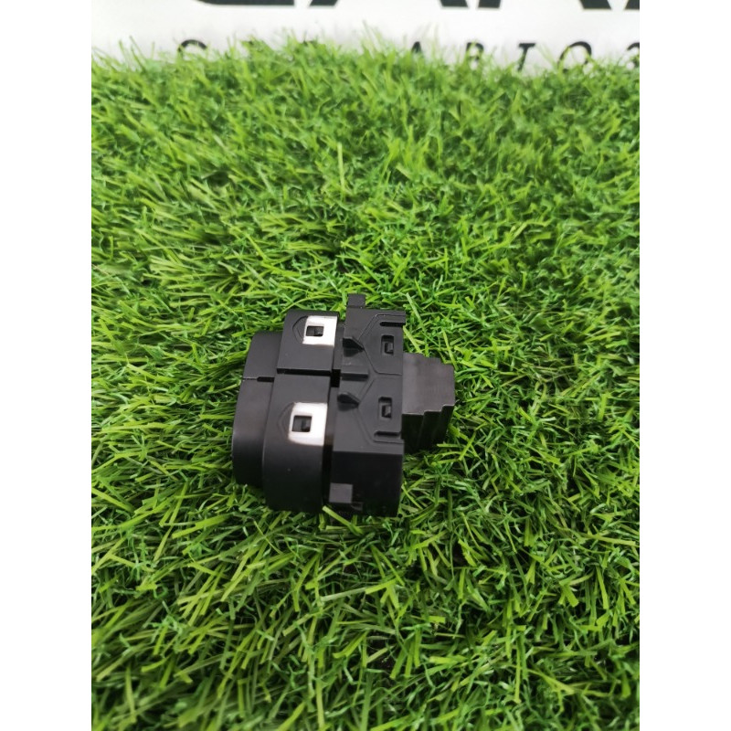 Кнопка блокировки центрального замка (электрика / кнопки) Mitsubishi Outlander GM4W 2022 2.50 8608A496