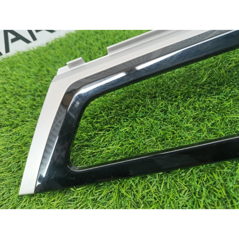 Декоративная накладка карты двери (салон) Mitsubishi Outlander GM4W 2022 2.50 809C1W000P