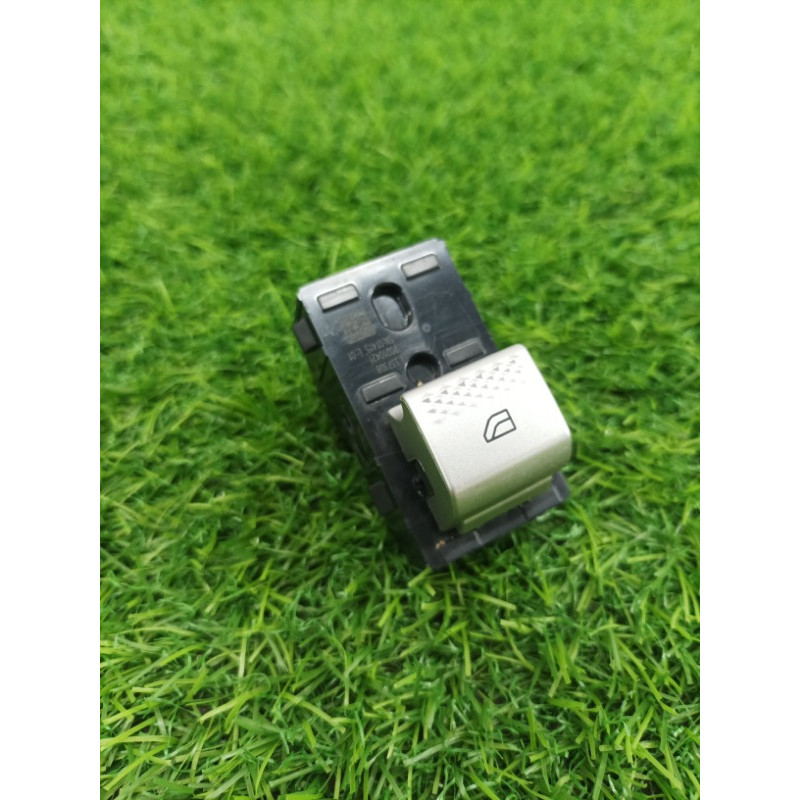 Кнопка стеклоподъемника (электрика / кнопки) Mitsubishi Outlander GM4W 2022 2.50 8608a477