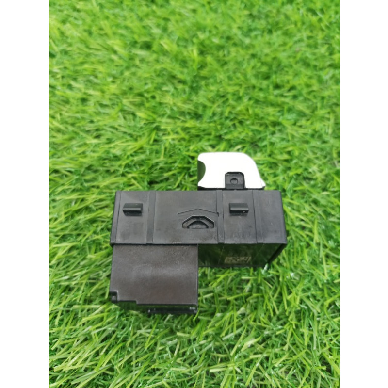 Кнопка стеклоподъемника (электрика / кнопки) Mitsubishi Outlander GM4W 2022 2.50 8608a477