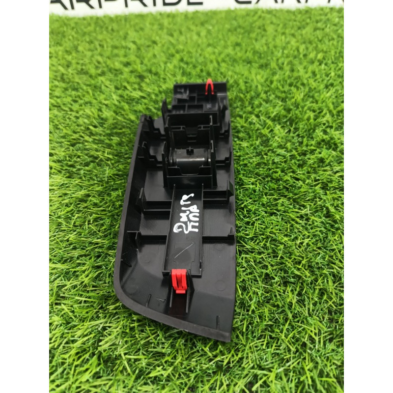 Накладка кнопок стеклоподъемника (салон) Mitsubishi Outlander GM4W 2022 2.50 80960W030P