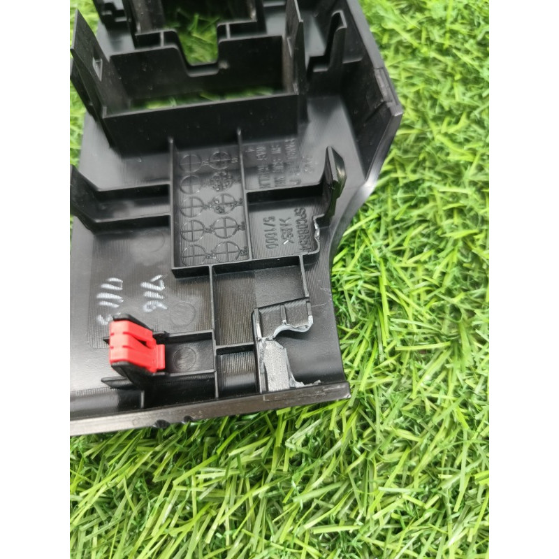 Накладка кнопок стеклоподъемника (салон) Mitsubishi Outlander GM4W 2022 2.50 80960W030P