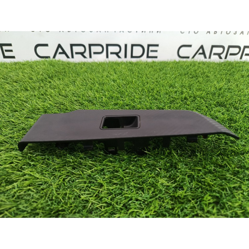 Накладка кнопок склопідйомника (салон) Mitsubishi Outlander GM4W 2022 2.50 7222C188XA