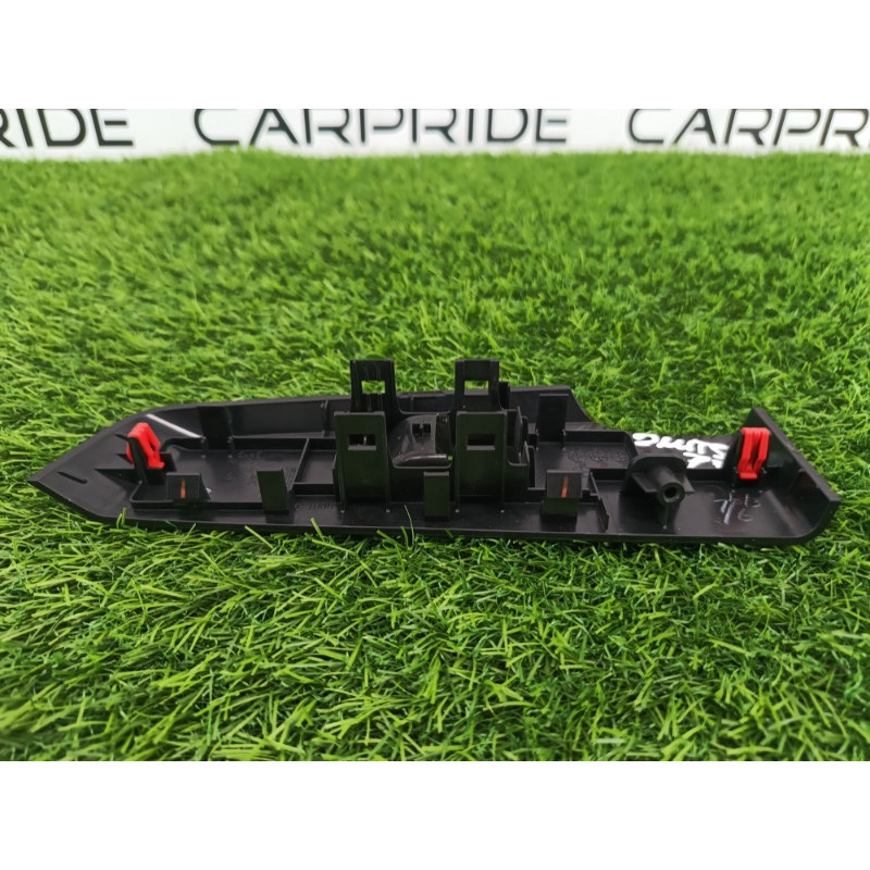 Накладка кнопок склопідйомника (салон) Mitsubishi Outlander GM4W 2022 2.50 7222C188XA