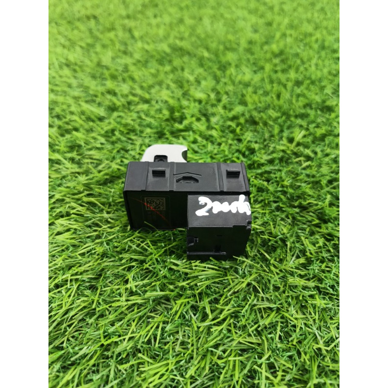 Кнопка стеклоподъемника (электрика / кнопки) Mitsubishi Outlander GM4W 2022 2.50 8608a477