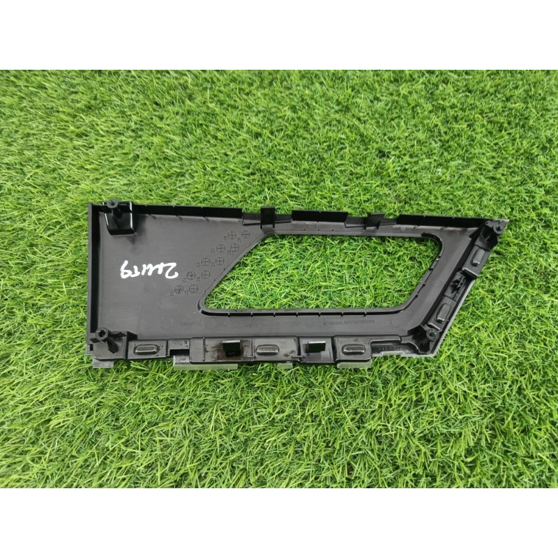 Декоративна накладка карти дверей (салон) Mitsubishi Outlander GM4W 2022 2.50
