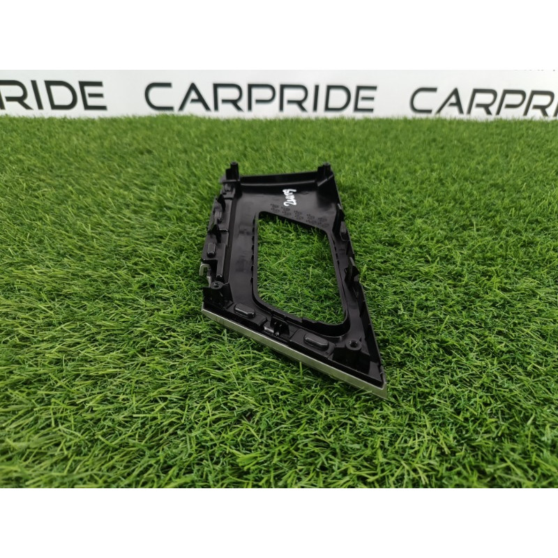 Декоративна накладка карти дверей (салон) Mitsubishi Outlander GM4W 2022 2.50